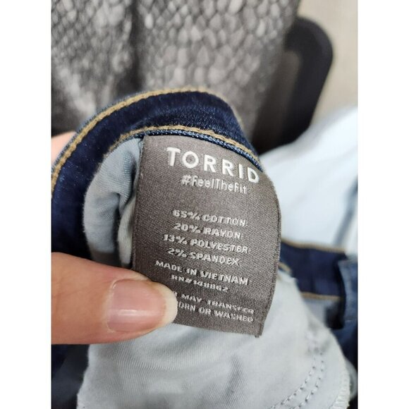 Torrid Womens Mid-Rise Super Skinny Jeans Size 28R Blue Denim Cotton Blend - Picture 4 of 5
